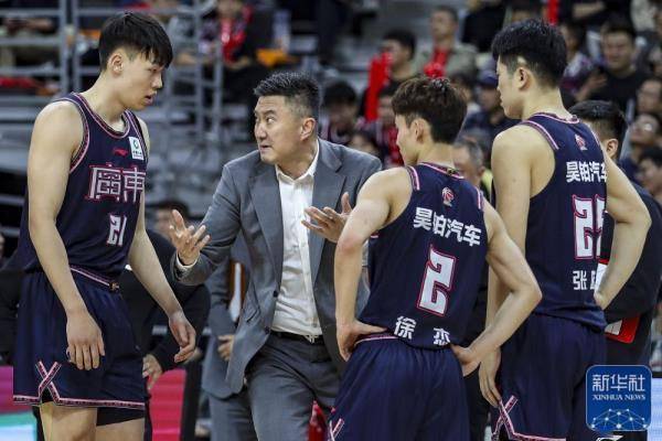 MK 体育-杰伦-莱利加盟江苏肯帝亚在希腊联赛场均24分的简单介绍