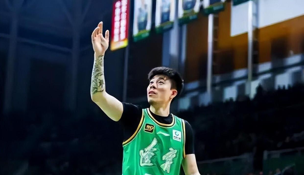 MK 体育-张镇麟陈旧性伤病复发离开国家队返回俱乐部康复(张镇麟打人是什么时候)
