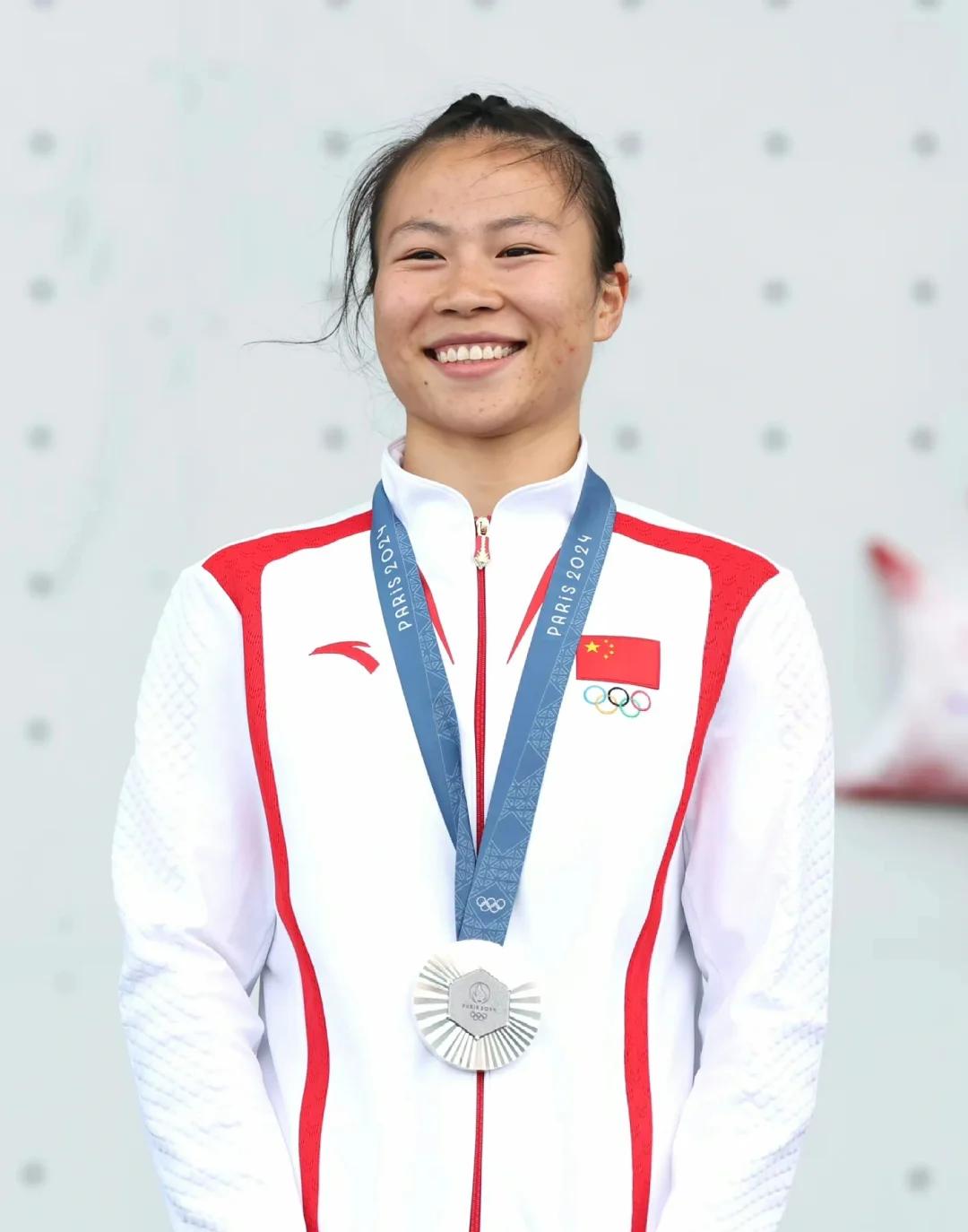 将世界青年纪录提升21米！全国田径锦标赛：张家乐女子链球夺冠(世界空手道冠军罗芙洛)